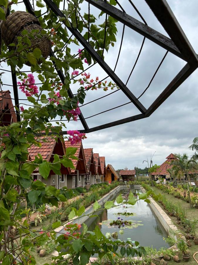 Arshinagar Shilpogram Otel Kalküta Dış mekan fotoğraf